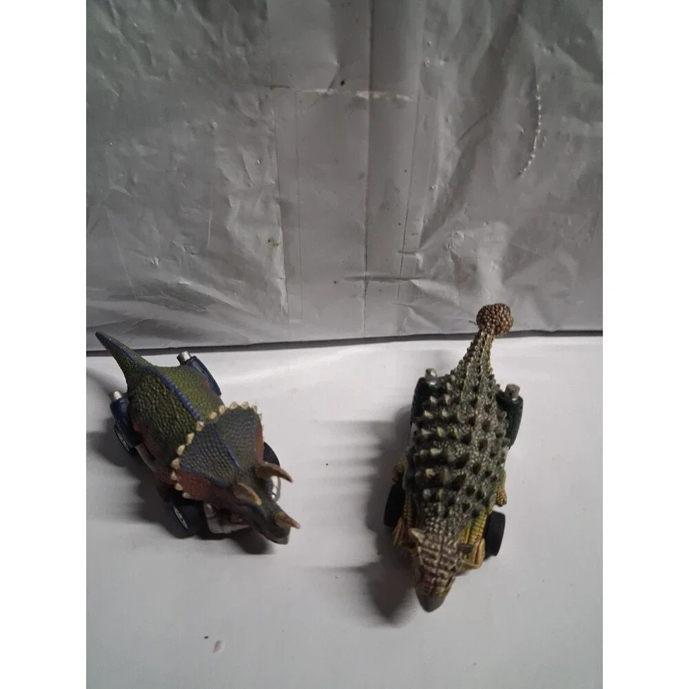 Ankylosaurus & Triceratops Toy Pull Back Cars  Dino Toys Lot of 2 BOTH WORK!